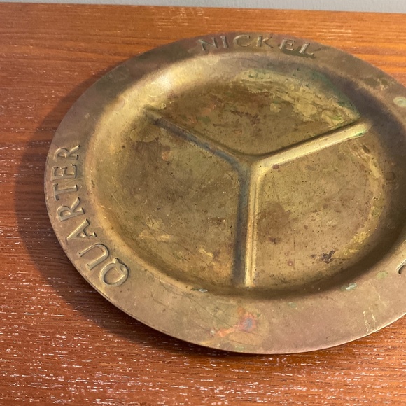 Vintage Brass Divided Coin Dish - Dresser Organizer Plate - Trinket Tray - Picture 7 of 12